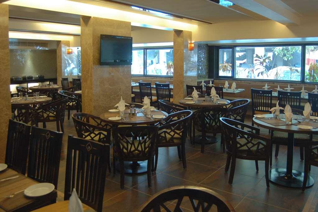 Comfort Inn President Ahmedabad Restaurant bilde