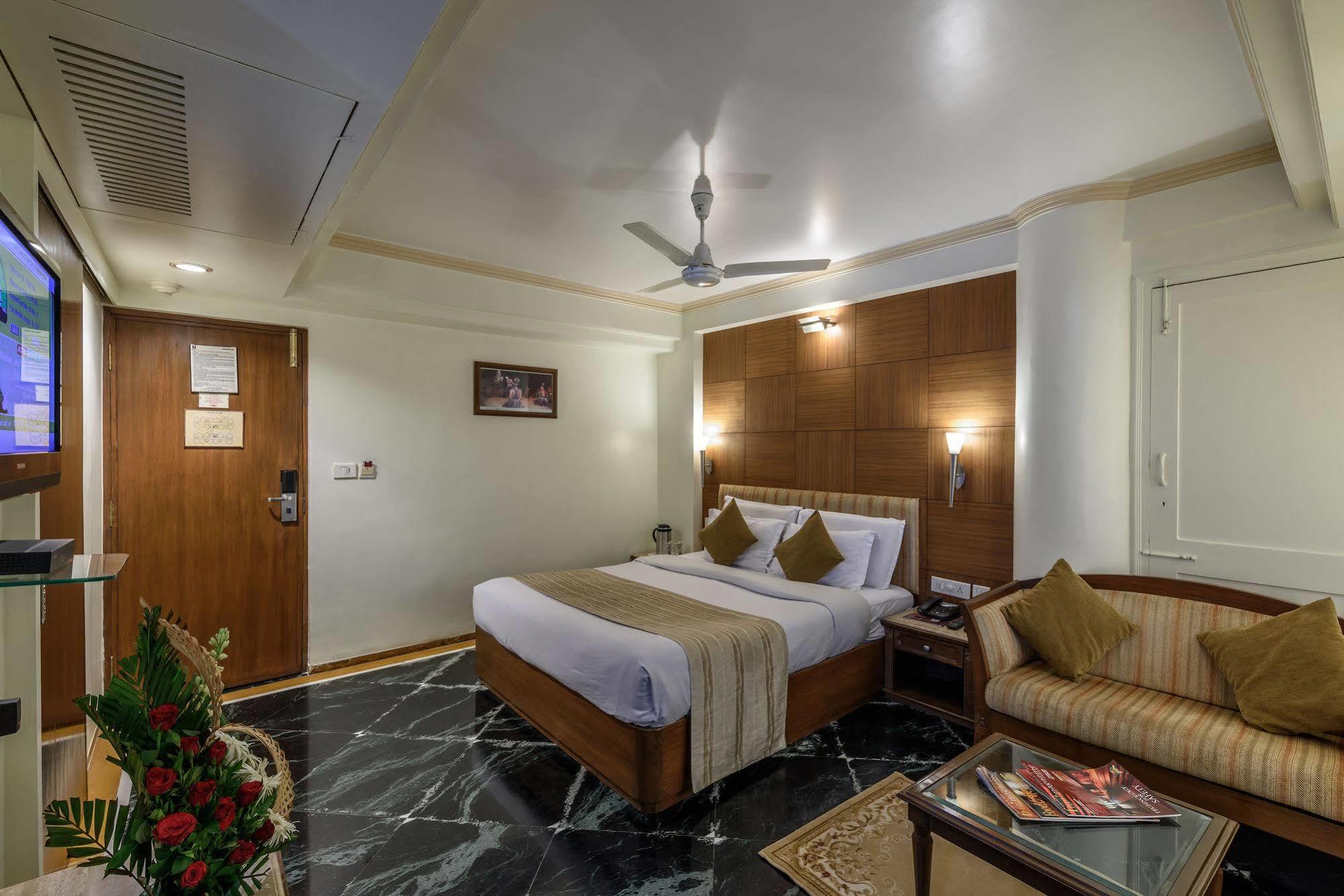 Comfort Inn President Ahmedabad Eksteriør bilde